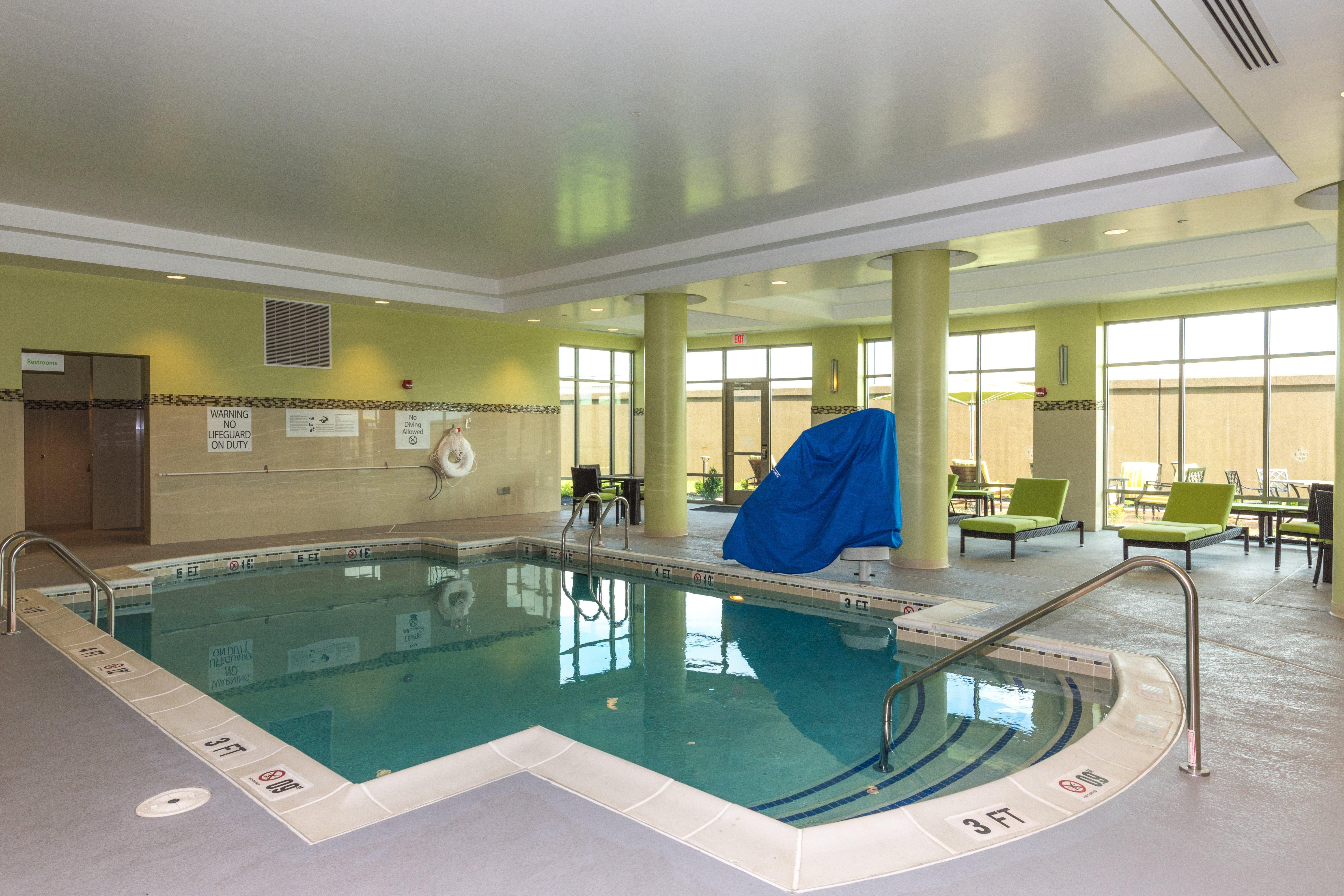 Holiday Inn Lexington - Hamburg By Ihg Exteriör bild